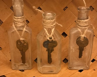 Vintage Antique,Apothecary Bottles with Vintage Key, Steampunk Wedding Decor, Farmhouse Dump Bottle,Cottage Chic Bottles,Beach Wedding,Boho