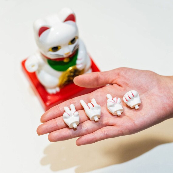 Lucky Cat With Interchangeable Hands Details about / LOCOMOCEAN Cattitude