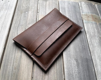 Funda de cuero personalizada para Kindle: cubierta de grano completo cosida a mano