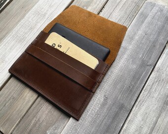 Custom Leather Kindle Sleeve: Personalized E-reader Case