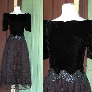 HOLIDAY 1990s Black Velvet Black Lace Formal Gown by Scott McClintock // 90s Black Puff Sleeve Sequin Floral Lace Full Skirt Party Dress