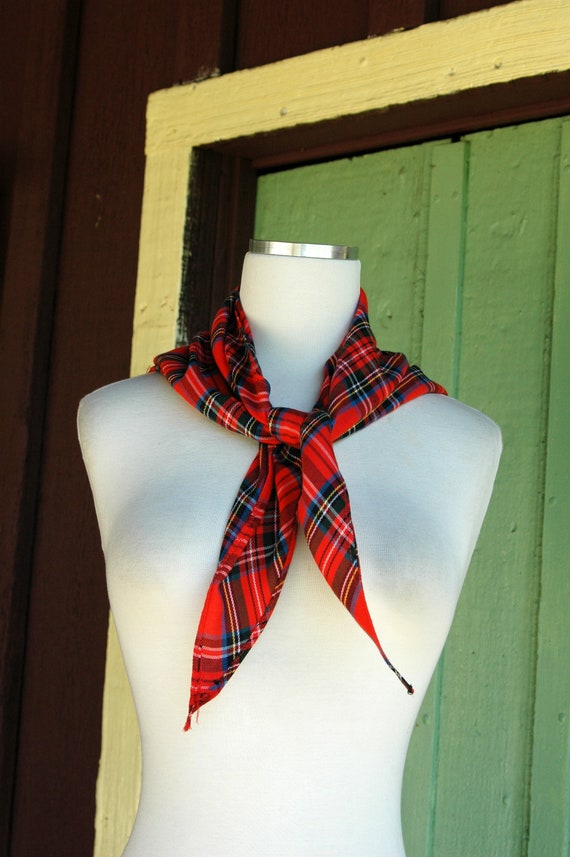 HOLIDAY 1970s Red Flannel Triangle Bandana Scarf - image 4