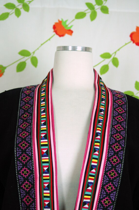 Black Lightweight Jacket with Colorful Ethnic Sty… - image 4