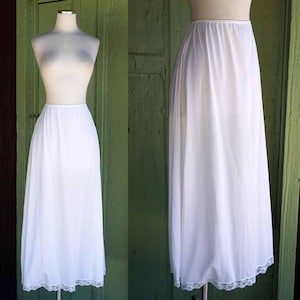 1970s White Nylon Lace Trimmed Half Slip Skirt Slip // 70s Elastic Waist Long Skirt Slip