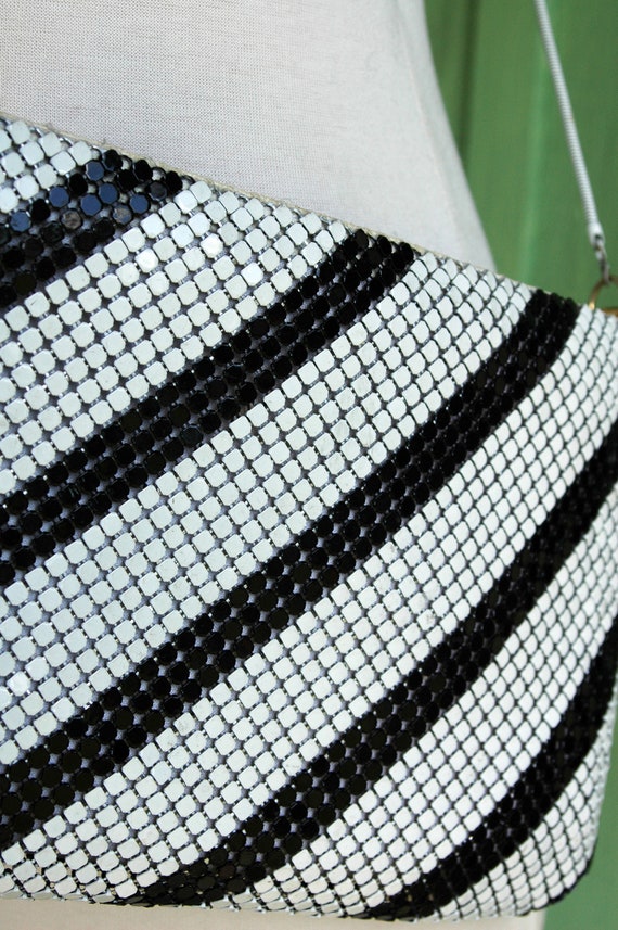 1970s Black White Striped Metal Mesh Purse // 70s… - image 4