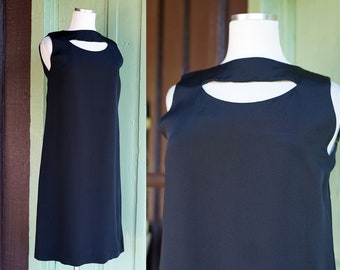 1960s Black Mod Shift Dress with Cutout Chest Detail // 60s Wide Neck Sleeveless Chic Simple Knee Length Dress