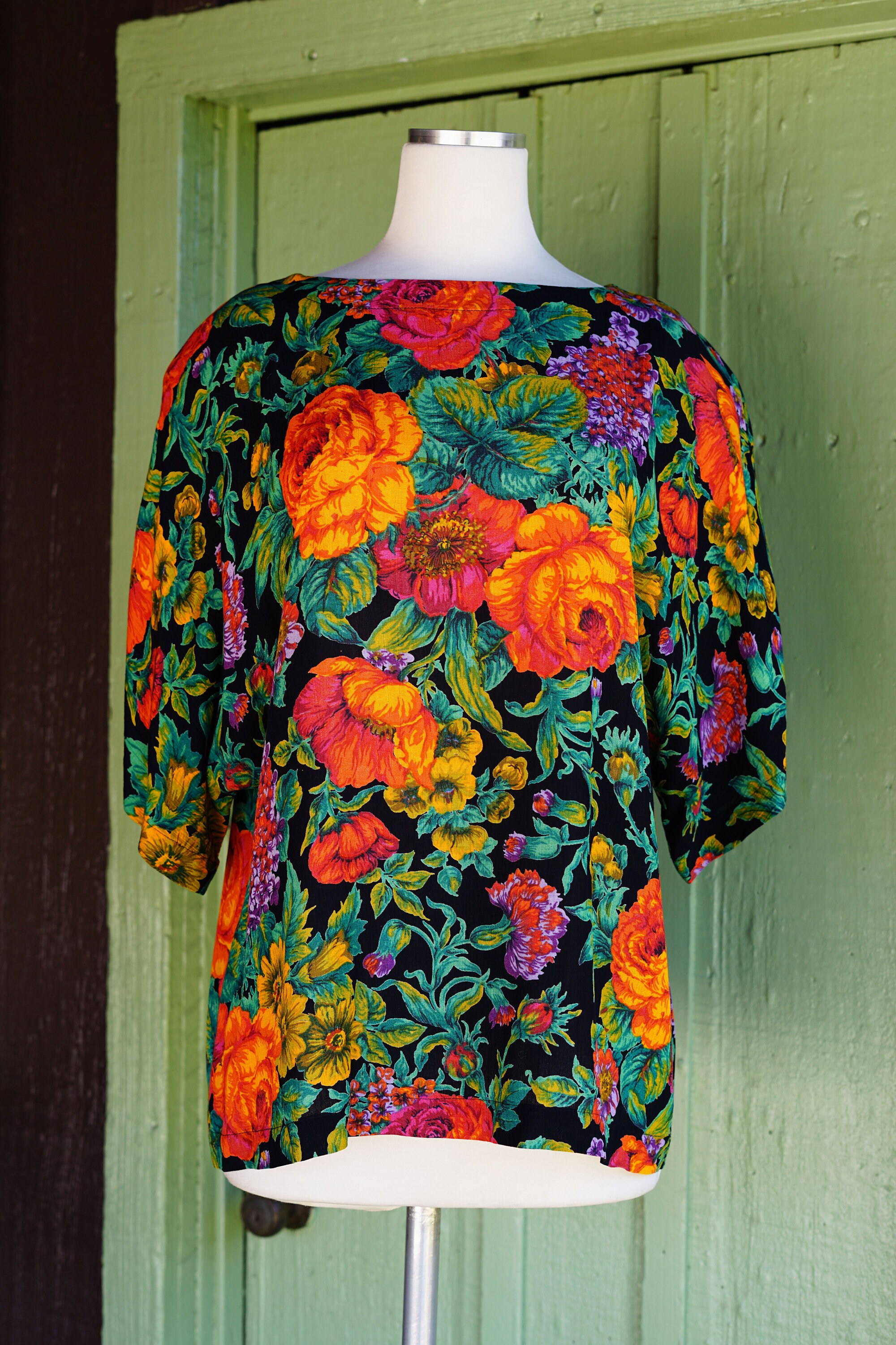 karen-kane-short-sleeve-