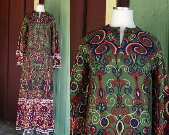1960s Green Blue Red Tan Swirly Long Sleeve Maxi D