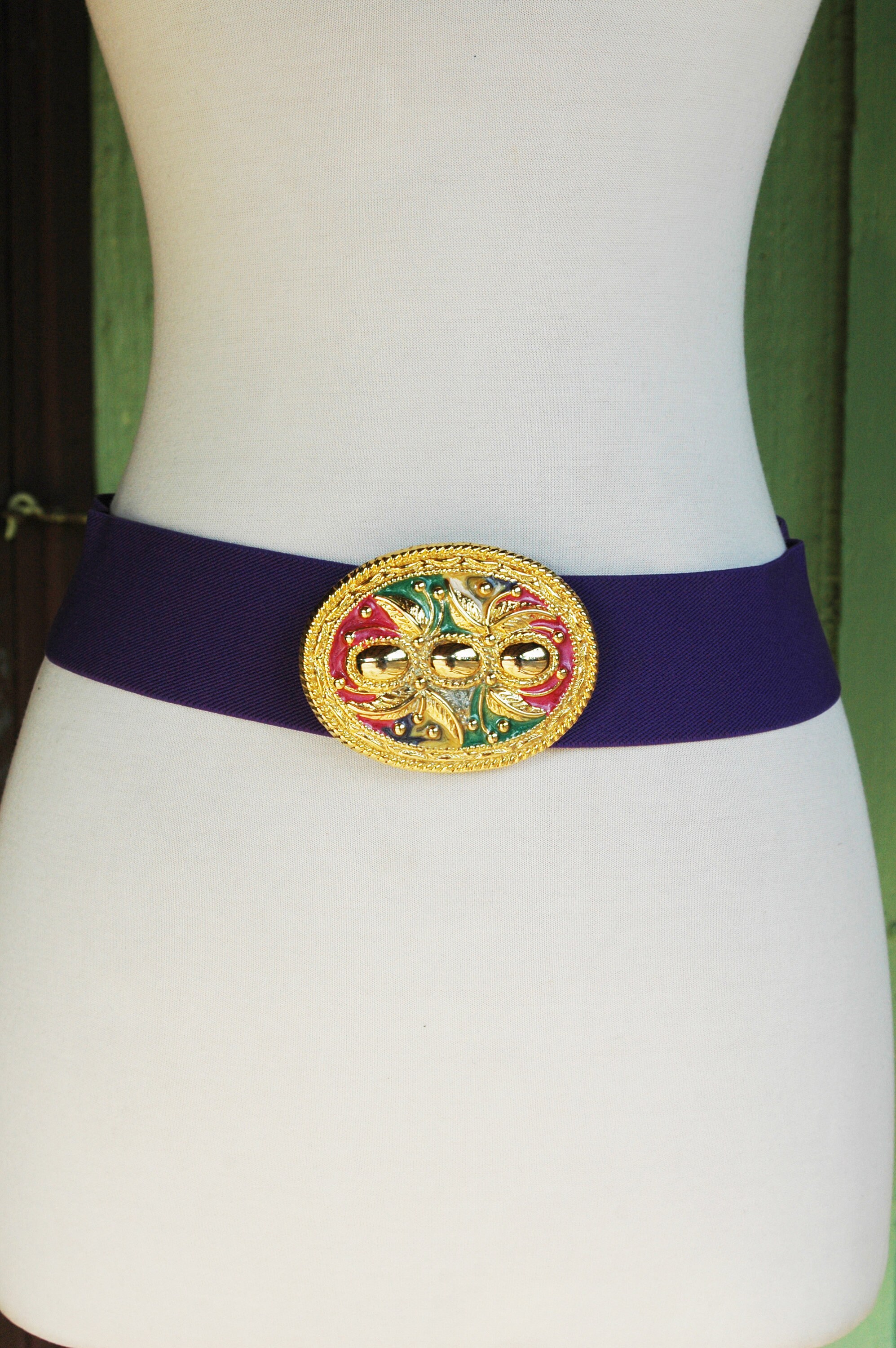 Vintage 1980s 1990s Purple Striped Elasticized Stretch Belt w/ Gold Buckle OSFM 1980s Purple Elastic Stretch Belt With Ornate Gold Pink  main image 3