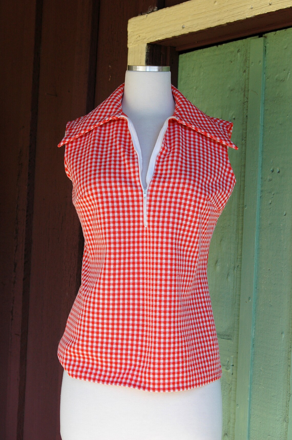 1970s Red White Checkered Sleeveless Half Zip Top with Large | Etsy