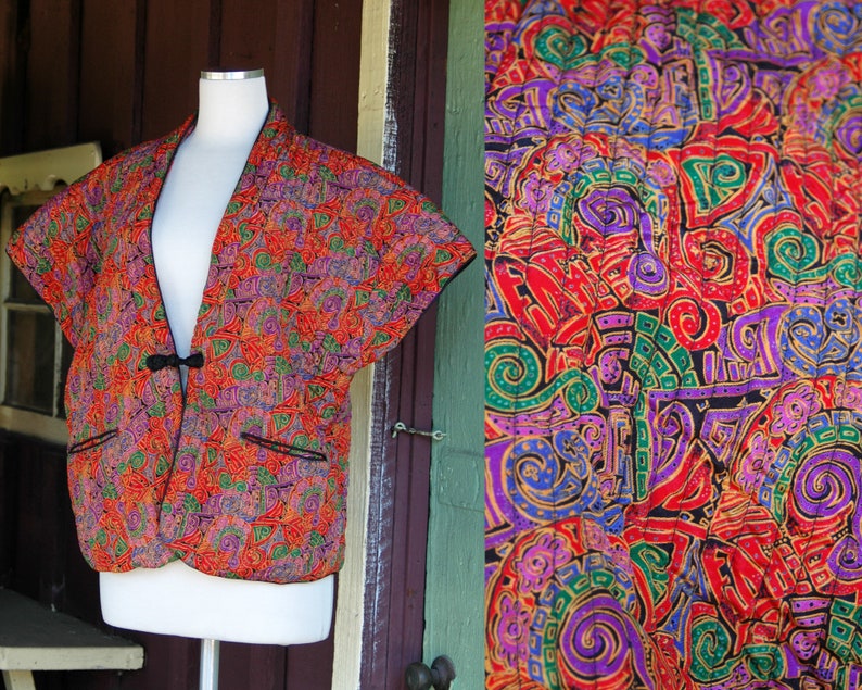 HOLIDAY 1980s Funky Swirl Artsy Red Purple Blue Green Quilted Vest with Frog Closure // 80s Oversized Boxy Quilted Artsy Vest Jacket image 1