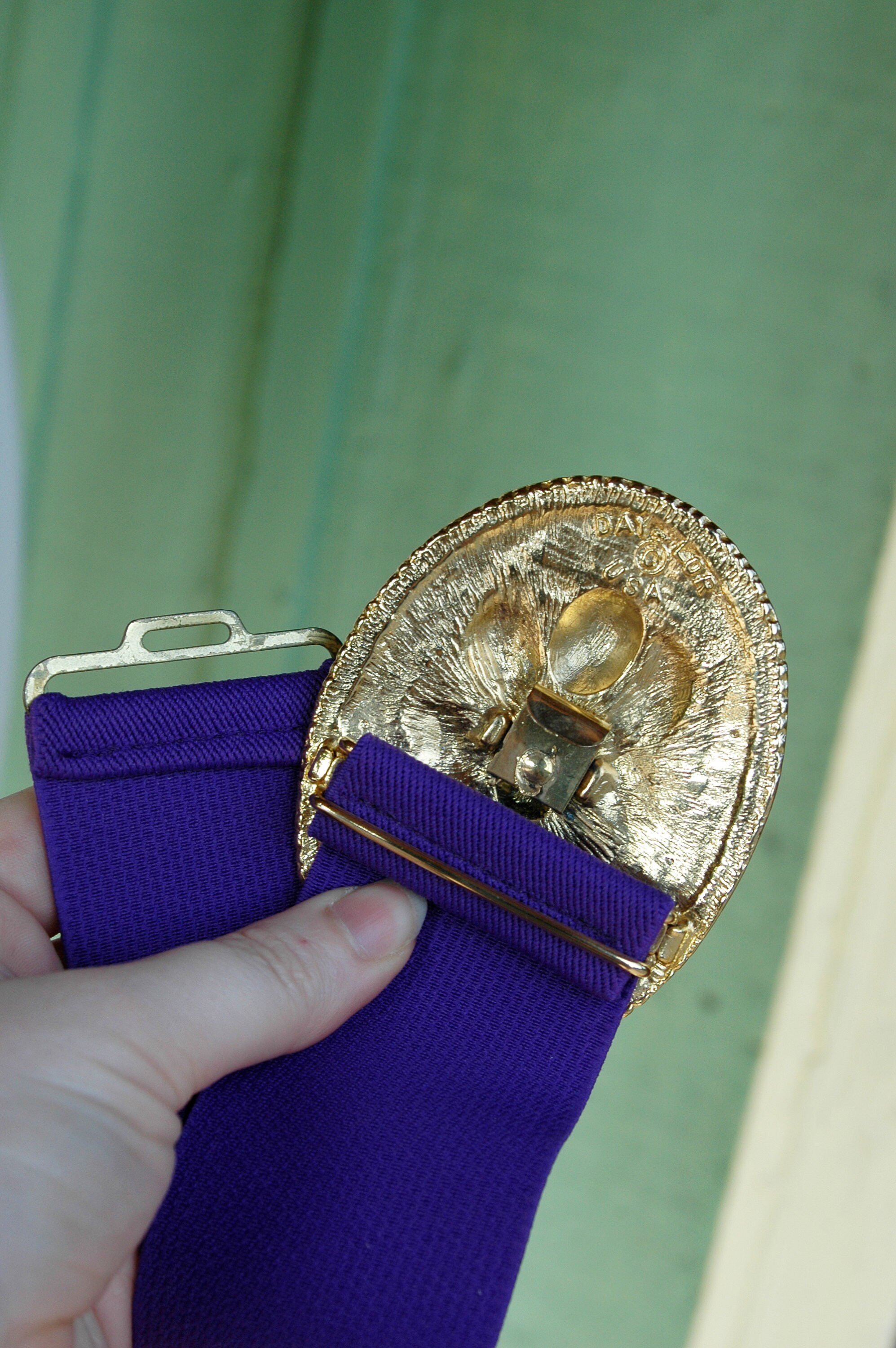 1980s Purple Elastic Stretch Belt With Ornate Gold Pink  display picture 3
