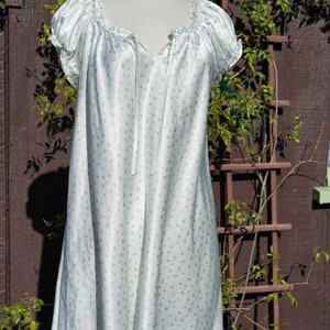 1990s 2000s White and Green Polka Dot Babydoll Mini Dress by Oscar de la Renta Pink Label 90s Y2K Flowy Sweet Ethereal Fairy Short Nightgown bild 2