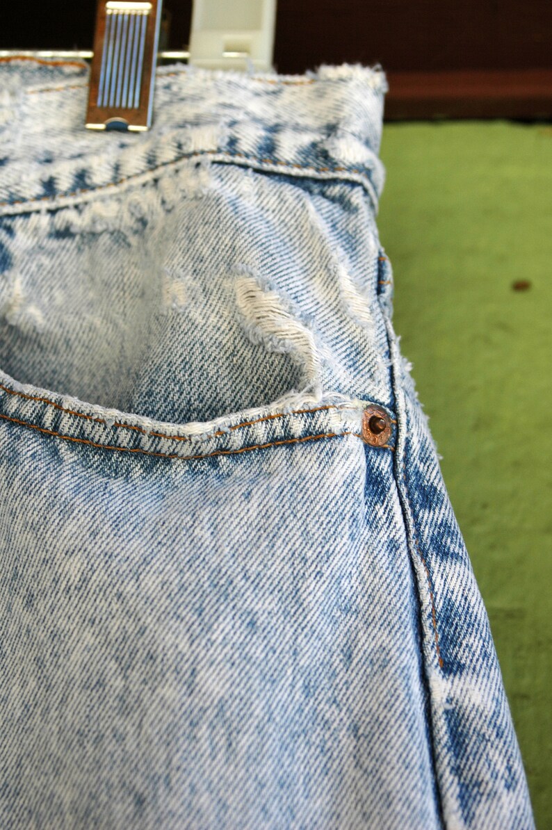 1980s Acid Wash Distressed Levis 501 Jeans // 80s 501 Levi Strauss Button Fly Light Wash image 6