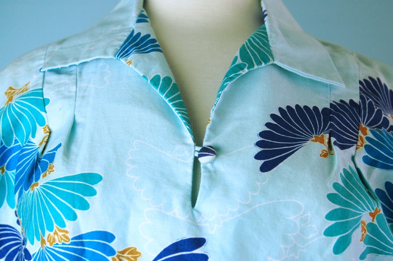 1970s Light Blue Turquoise Tropical Print Hilo Hattie\u2019s Hawaii Tunic Top 70s Beach Tunic Shirt