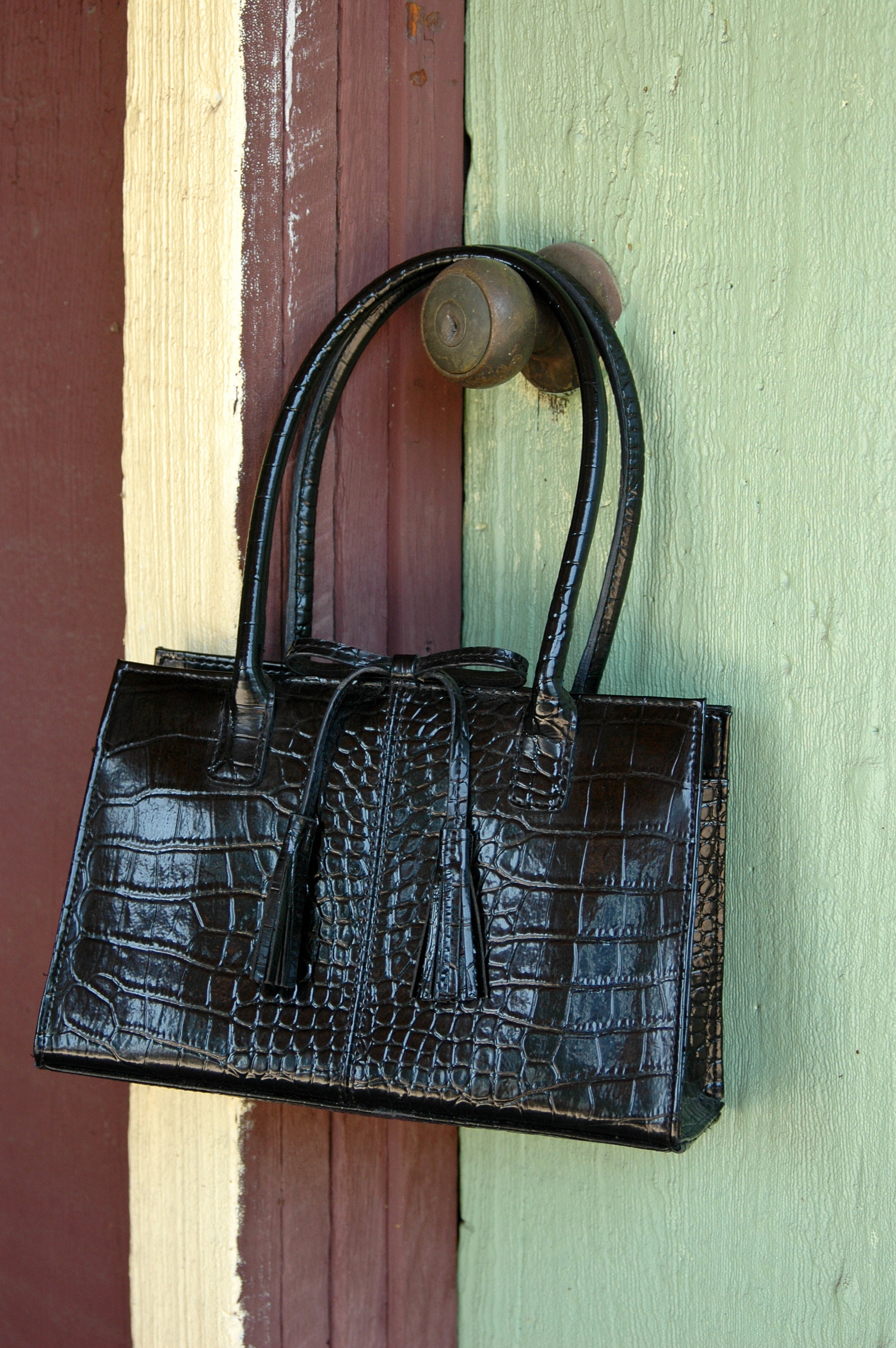 Suzy Levian Nylon Faux Crocodile Front Pocket Crossbody Handbag – SUZY  LEVIAN NEW YORK