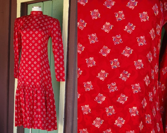 1980s Red Silk Paisley Print Long Sleeve Drop Wai… - image 1
