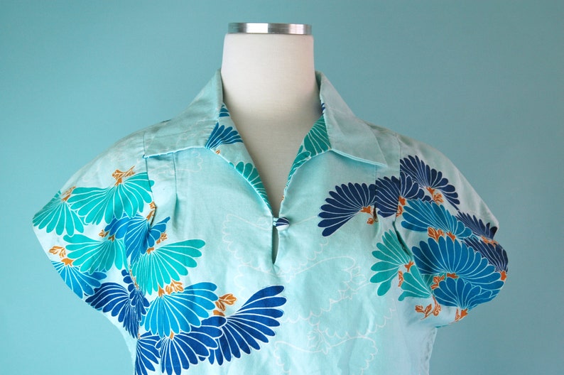 1970s Light Blue Turquoise Tropical Print Hilo Hattie\u2019s Hawaii Tunic Top 70s Beach Tunic Shirt