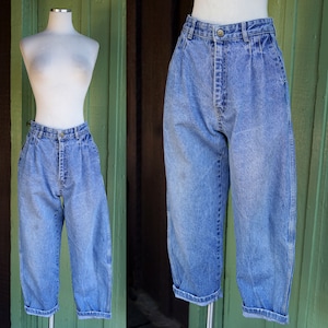 1980s Light Blue Denim Pleat Front Jeans // 80s High Waist Ankle Length Jeans