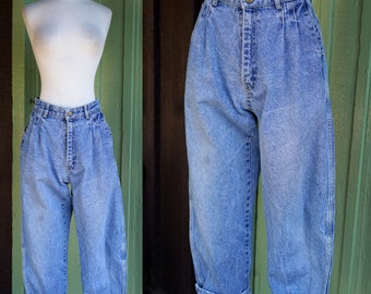 1980s Light Blue Denim Pleat Front Jeans // 80s High Waist Ankle Length Jeans