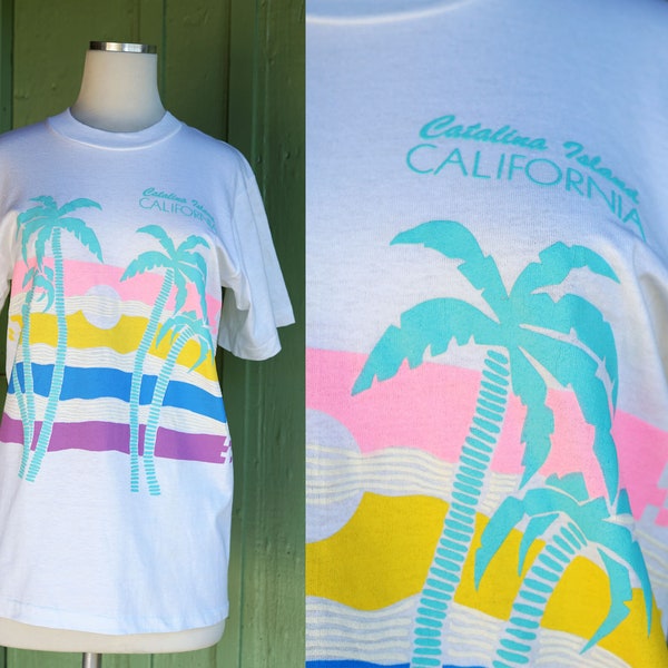 1990s White Crew Neck Catalina Island California Sunset T-shirt // 90s Screen Stars Best White Pink Blue Yellow Purple Palm Tree Tourist Tee