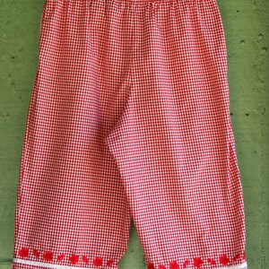 1990s Red and White Checked Cropped Pants by Karen Scott // 90s Summer Picnic Casual Pants with Red Floral Detail image 7