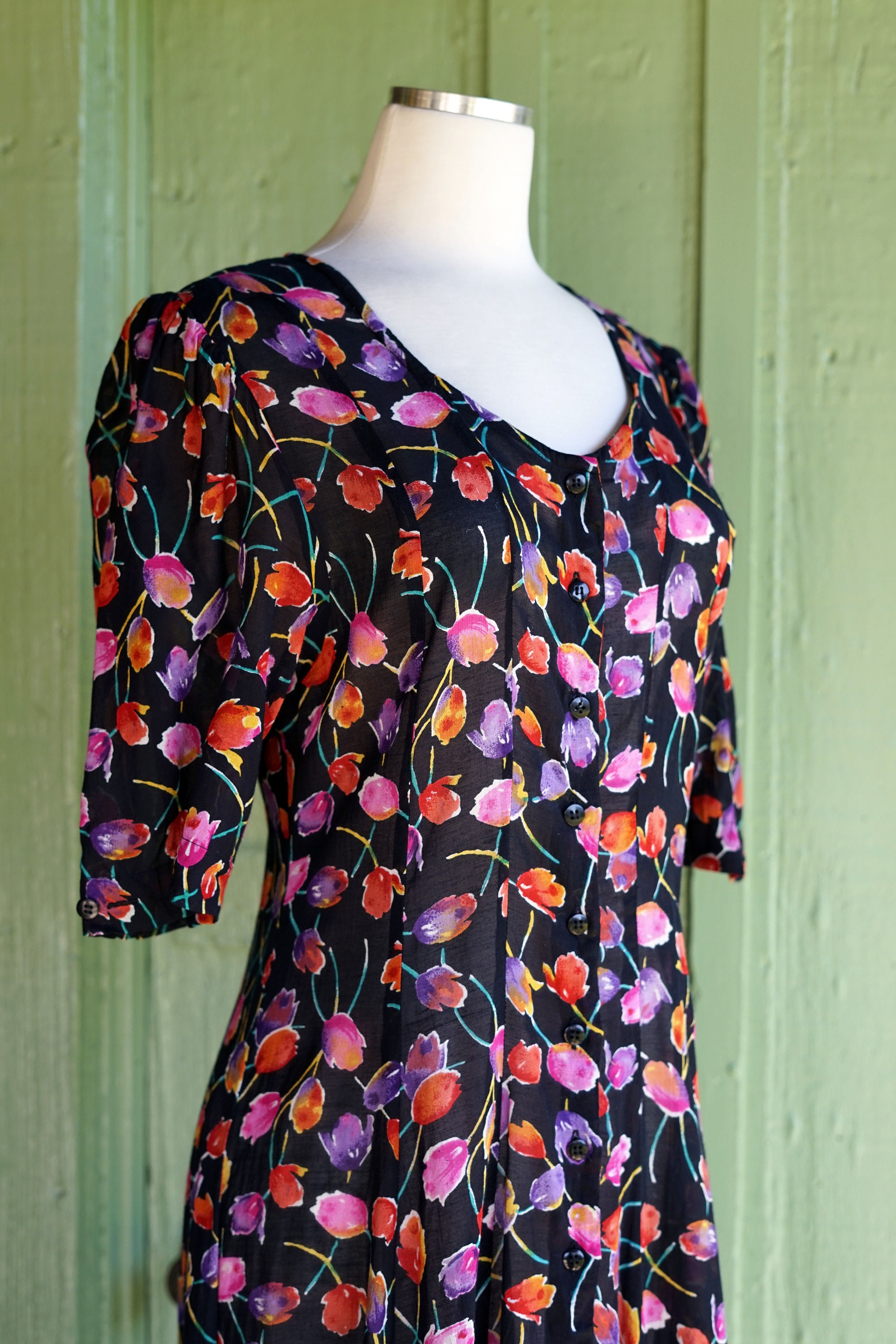 ヴィンテージ　アリエル　ショートオール　Tシャツ　セットアップ 1980s Black Pink Purple Red Green Sheer Floral Dress by