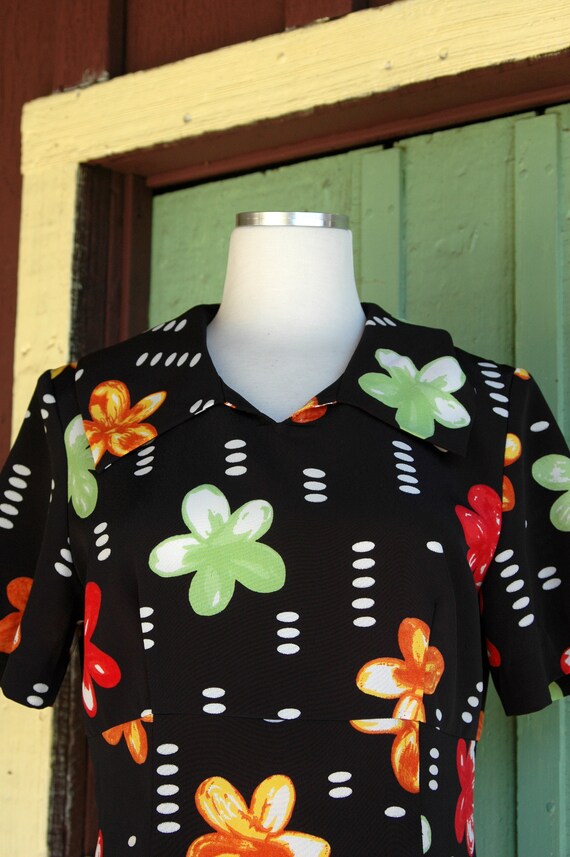 1990s Black Green Red Yellow Floral Dot Print Mic… - image 5