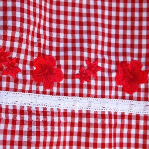 1990s Red and White Checked Cropped Pants by Karen Scott // 90s Summer Picnic Casual Pants with Red Floral Detail image 5