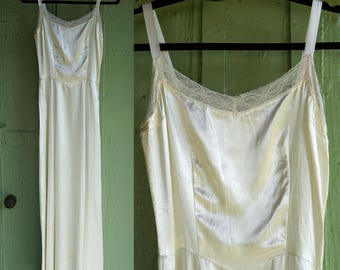 1940s 1950s Ivory Full Slip Dress Slip with Lace Trim // 40s 50s Long Dress Slip with Metal Zipper