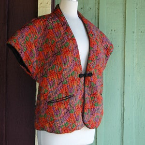 HOLIDAY 1980s Funky Swirl Artsy Red Purple Blue Green Quilted Vest with Frog Closure // 80s Oversized Boxy Quilted Artsy Vest Jacket image 6