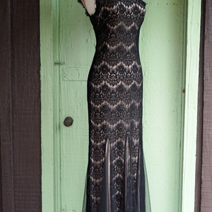 2000s Black Lace Evening Gown with Sheer Nude Panels / Y2K Formal Dress Prom Dress Black Eyelash Lace Scalloped Lace Flared Skirt Long Dress image 4