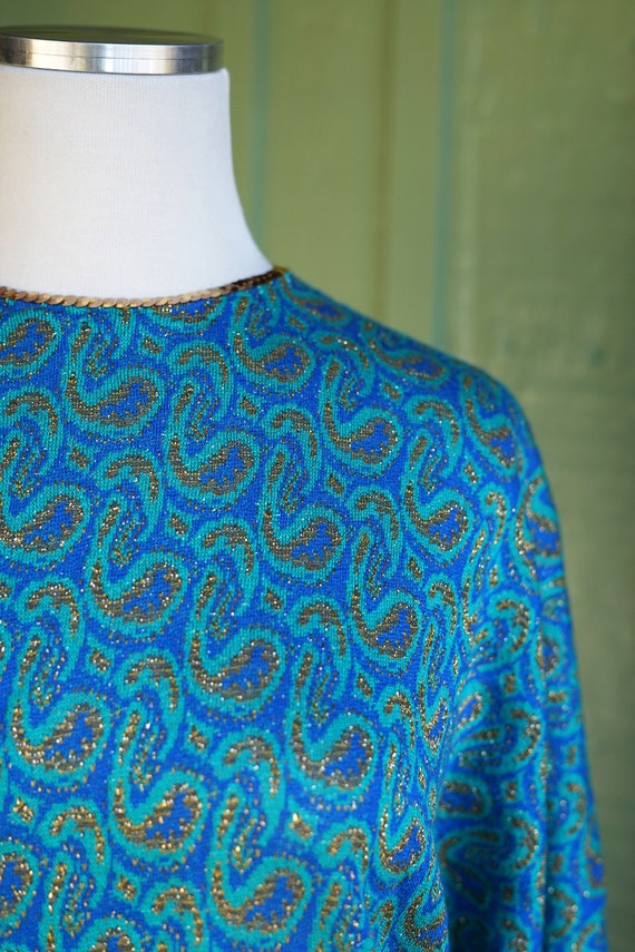 1960s 1970s Blue Green Gold Metallic Paisley Shif… - image 5