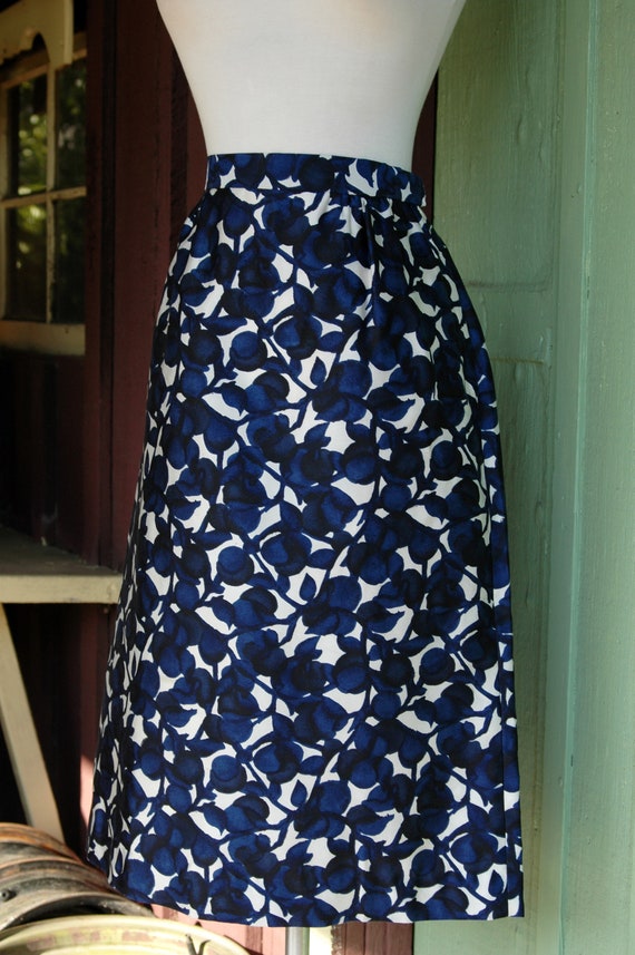 1960s Navy Blue Black White Midi Skirt // 60s Fit… - image 4