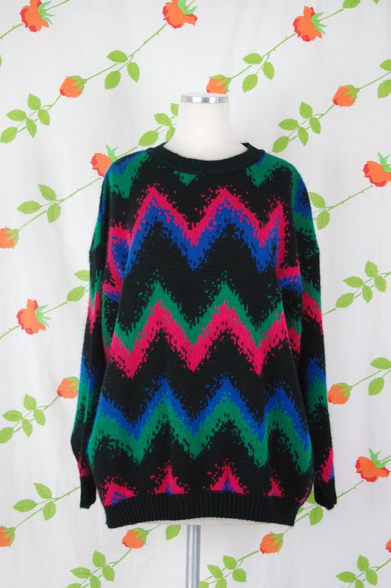 1980s 1990s Black Blue Green Pink Zig Zag Striped Knit
