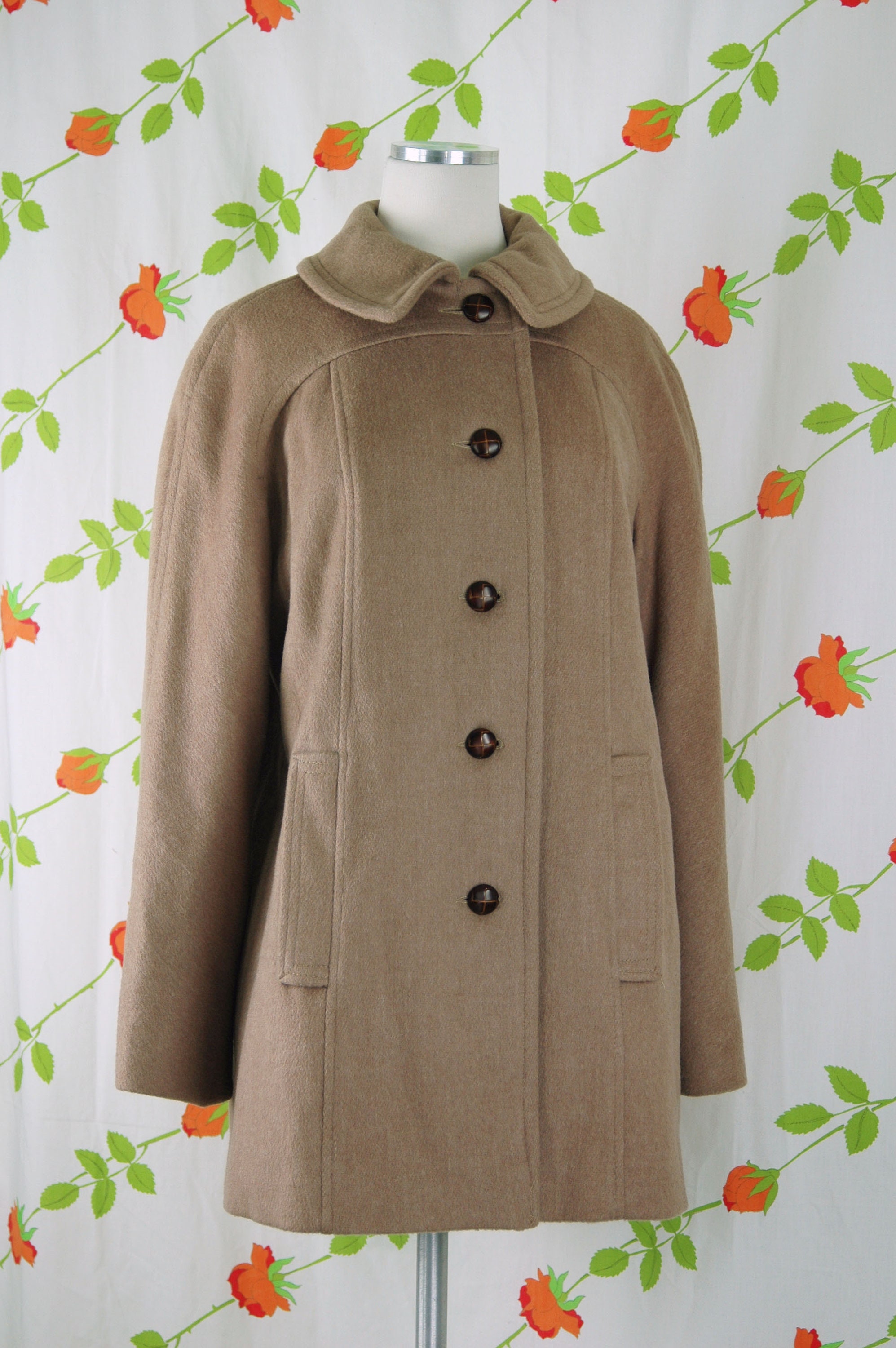 1970s Tan Coat With Brown Buttons // 70s Hip Length Winter