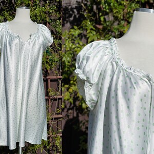1990s 2000s White and Green Polka Dot Babydoll Mini Dress by Oscar de la Renta Pink Label 90s Y2K Flowy Sweet Ethereal Fairy Short Nightgown bild 1