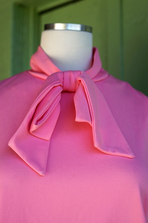 1960s Pink Tank Top with Bow Neckline // 60s Bubb… - image 6