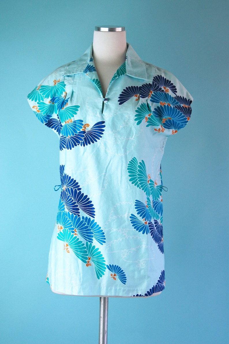 1970s Light Blue Turquoise Tropical Print Hilo Hattie\u2019s Hawaii Tunic Top 70s Beach Tunic Shirt