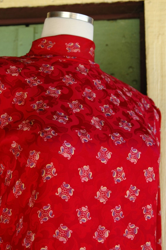 1980s Red Silk Paisley Print Long Sleeve Drop Wai… - image 7
