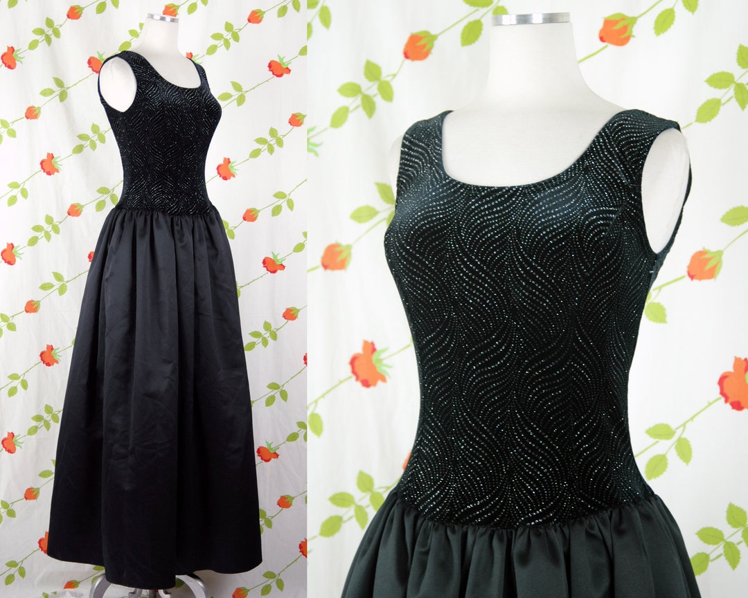 2000s Black Velvet Satin Ball Gown Evening Gown With Silver Glitter