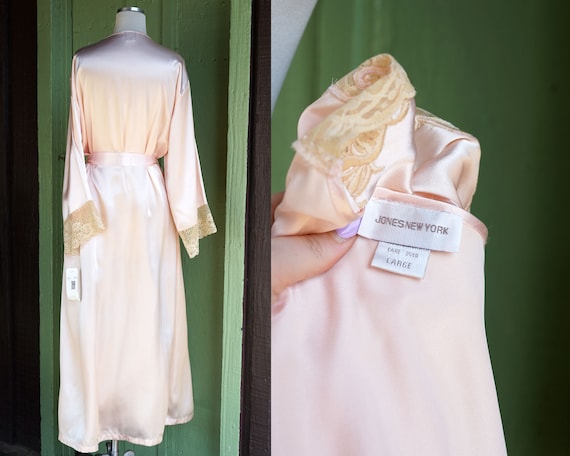 1990s Peach Satin Lace Trim Robe by Jones New Yor… - image 9