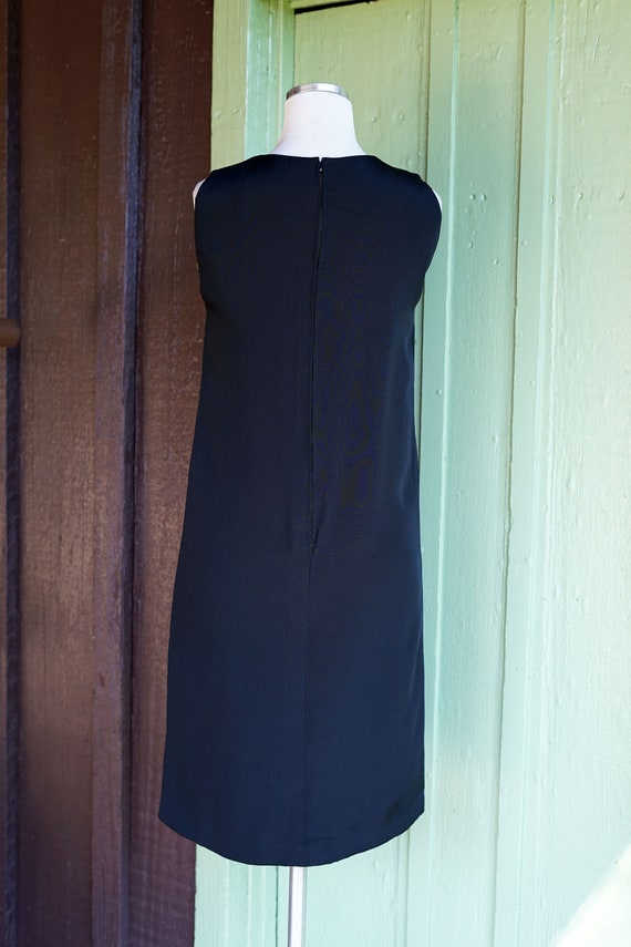 1960s Black Mod Shift Dress with Cutout Chest Det… - image 6