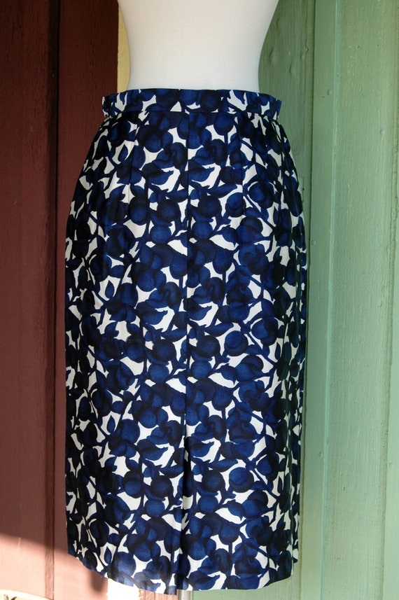 1960s Navy Blue Black White Midi Skirt // 60s Fit… - image 9