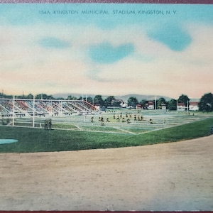 Estadio municipal de Kingston, Kingston, Nueva York, estadio deportivo, postal vintage ilustrada en color, recuerdo de viaje, fútbol, correspondencia