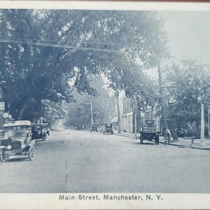 Rue principale de Manchester, New York, carte postale vintage avec photo en noir et blanc, correspondance de voyage, message à une infirmière à Buffalo, NY