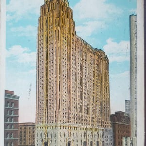 Postal antigua ilustrada en color de la Union Trust Company de Detroit, Michigan, con un gran edificio y arquitectura, sello postal de 1932