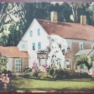 Handkolorierte illustrierte Postkarte von privatem Wohnhaus an unbekanntem Ort, Vintage Postkarte, reizendes Haus mit wunderschönen Gärten