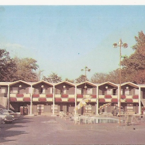 Duke Hotel Courts, Vintage Chattanooga Tennessee, Vintage Postcard, Travel Souvenir, Vacation Memento, Road Trip, Lookout Mountain