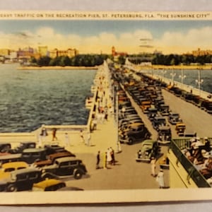 Tráfico intenso en el muelle de recreación, San Petersburgo, Florida, postal vintage ilustrada en color, matasellos de 1939, vacaciones en Florida, lugar de interés